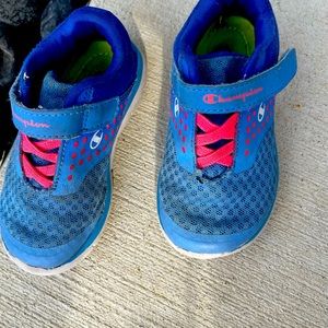 Champion girls shoes (used)